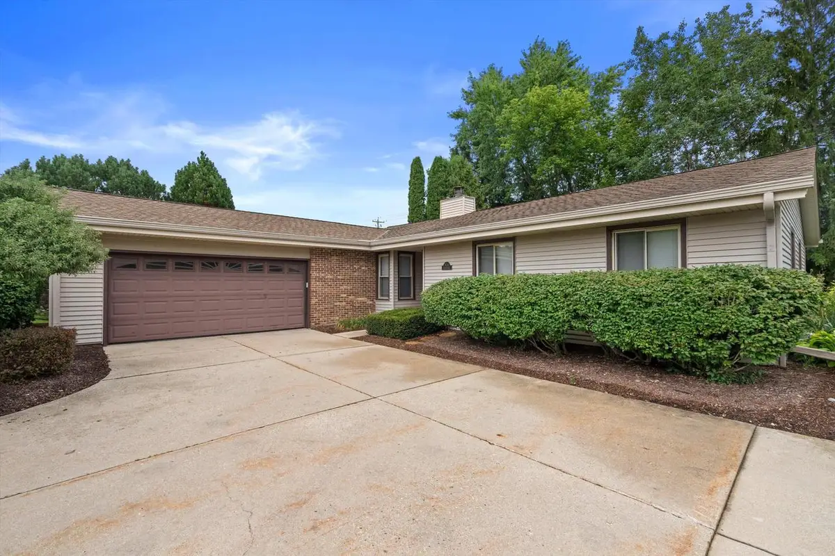 W156N10640 Cobbler LANE, Germantown, WI 53022 - #1