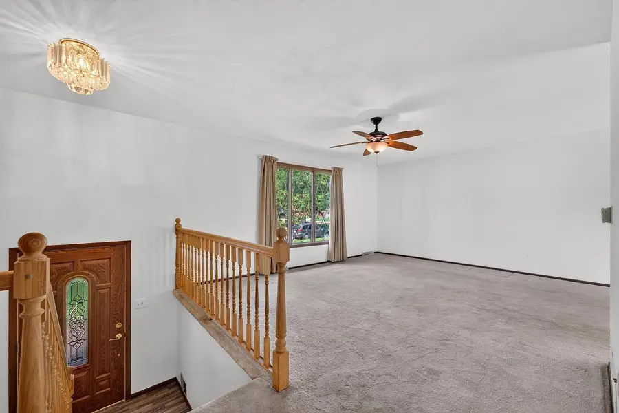 3560 S Oakdale DRIVE, New Berlin, WI 53151 - #2