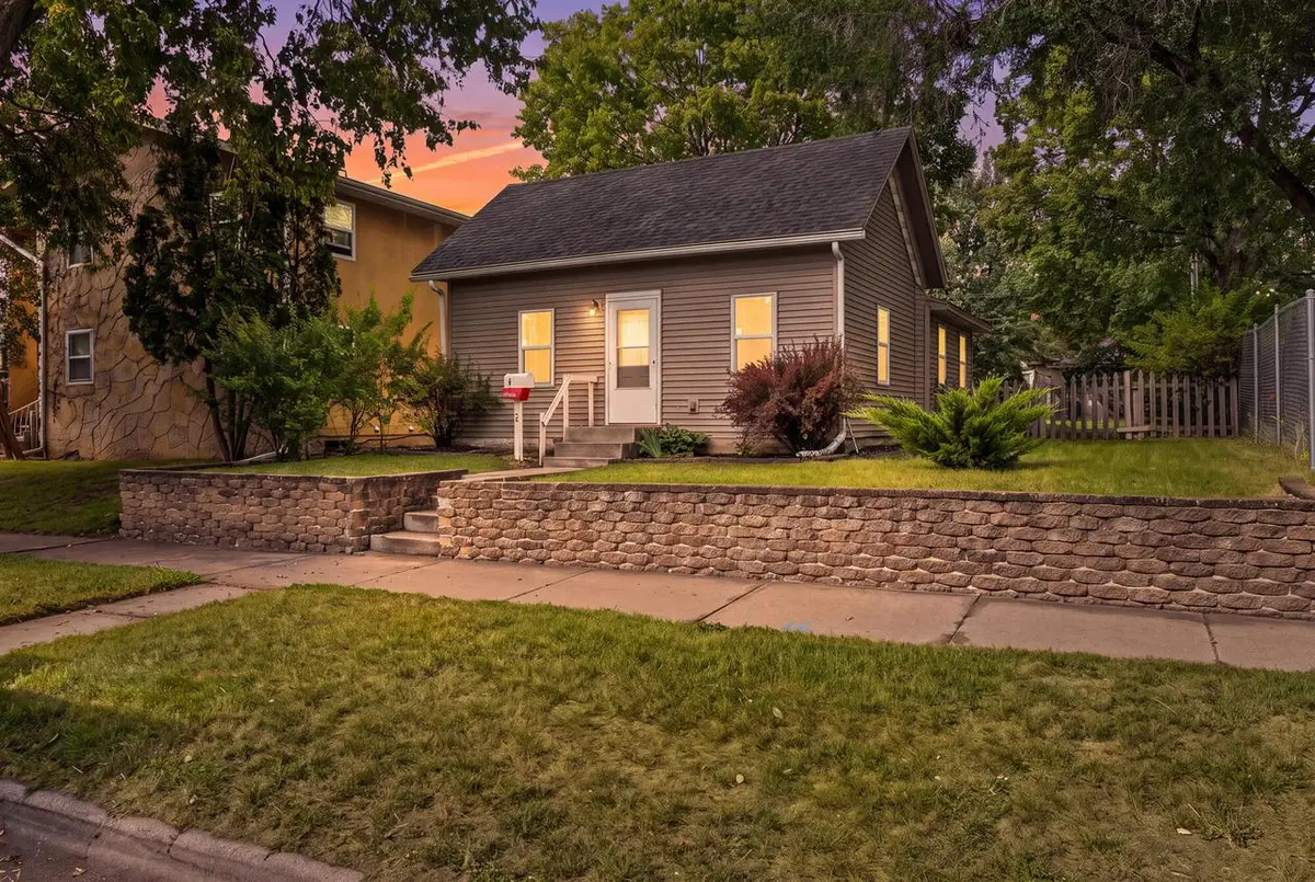 421 Caledonia STREET, La Crosse, WI 54603 - #1