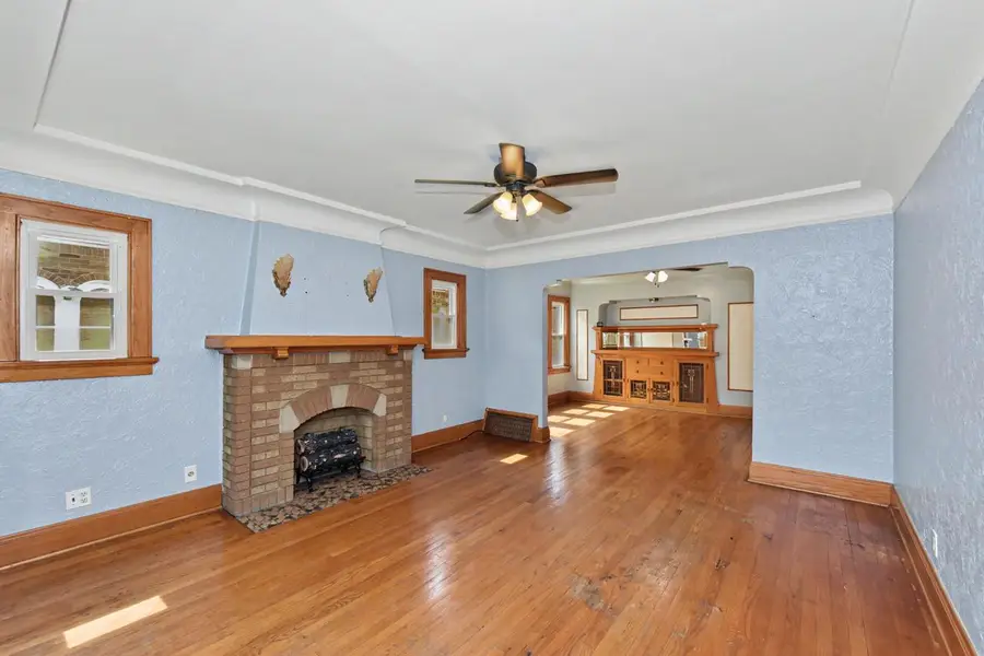3049 S 45th STREET, Milwaukee, WI 53219 - #3