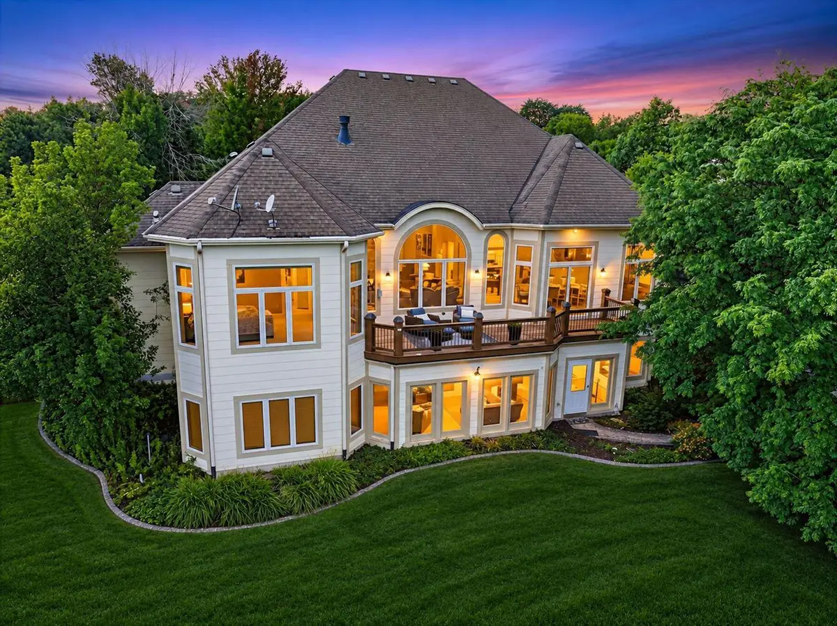 W213N5230 Golfview DRIVE, Menomonee Falls, WI 53051 - #1