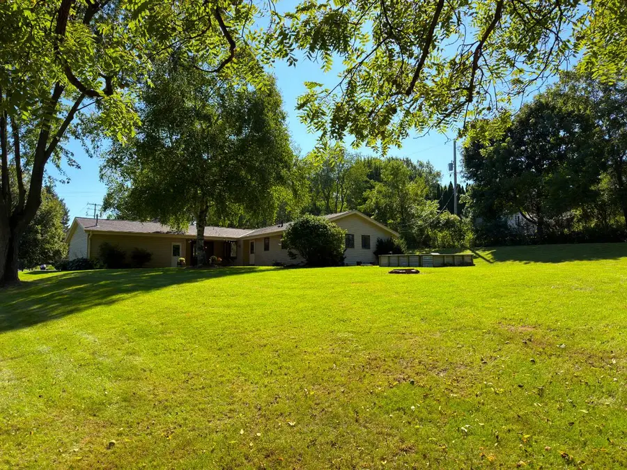 W240N4035 Swan ROAD, Pewaukee, WI 53072 - #3