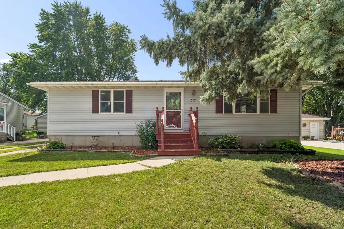 317 Indiana AVENUE, North Fond Du Lac, WI 54937 - #1