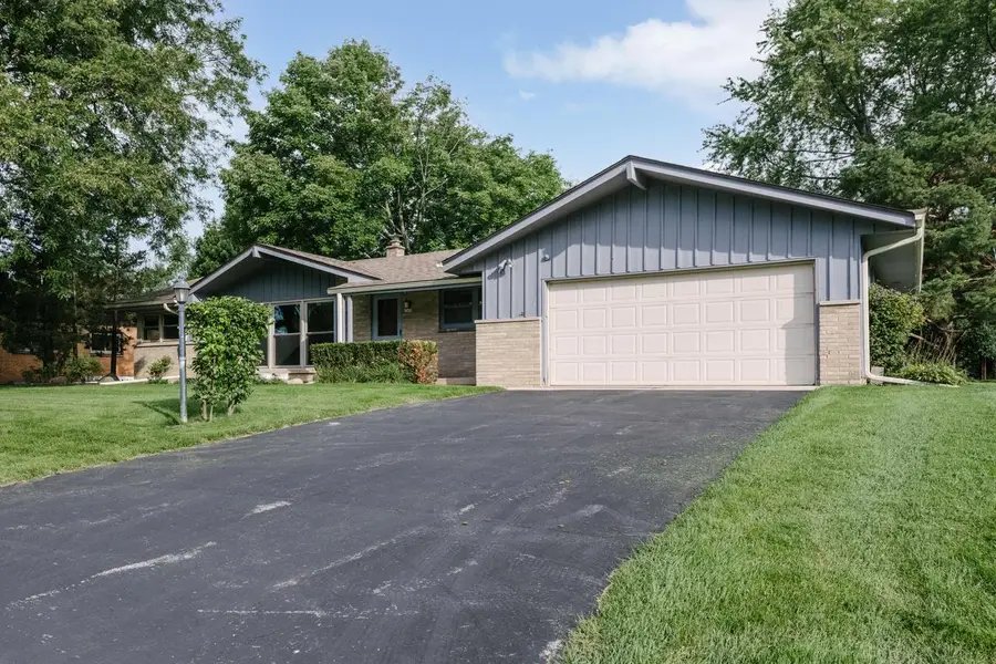 2400 W Rochelle AVENUE, Glendale, WI 53209 - #2