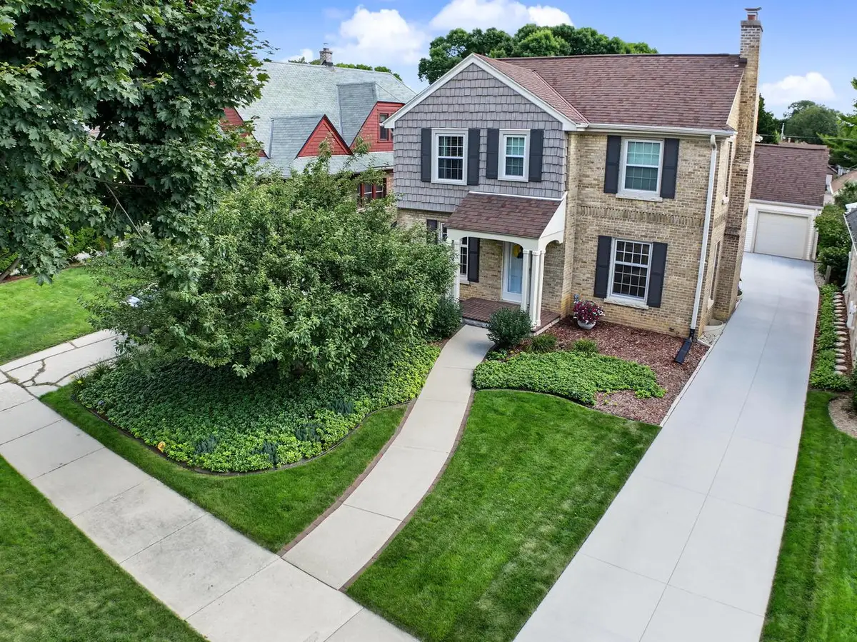 2520 Lefeber AVENUE, Wauwatosa, WI 53213 - #1