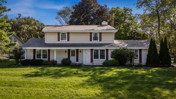 983 Chesterton COURT, Oconomowoc, WI 53066