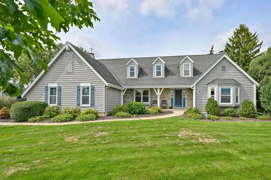 945 Gray Fox DRIVE, Brookfield, WI 53045 - #2