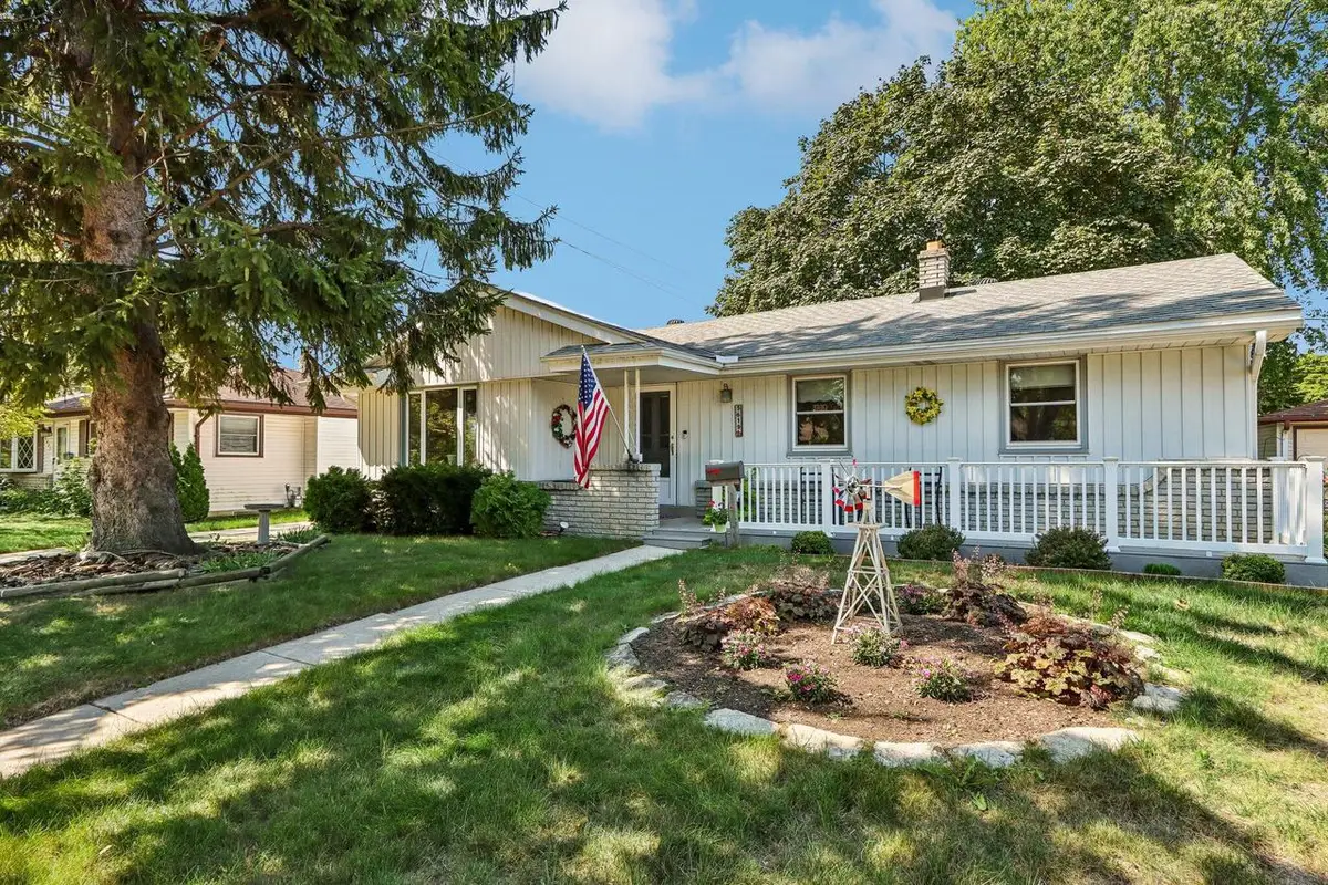 5619 S Illinois AVENUE, Cudahy, WI 53110 - #1