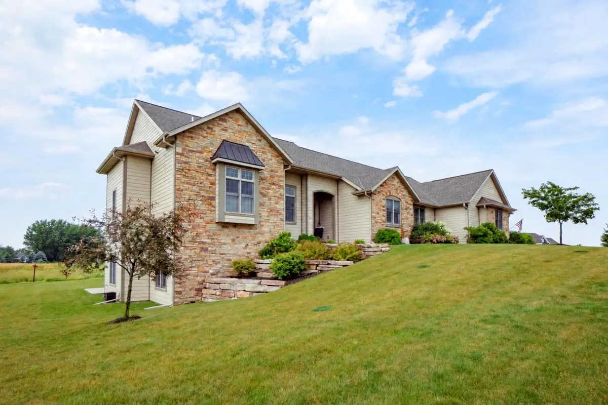 4268 S Woodcrest Ridge DRIVE, West Bend, WI 53095 - #1