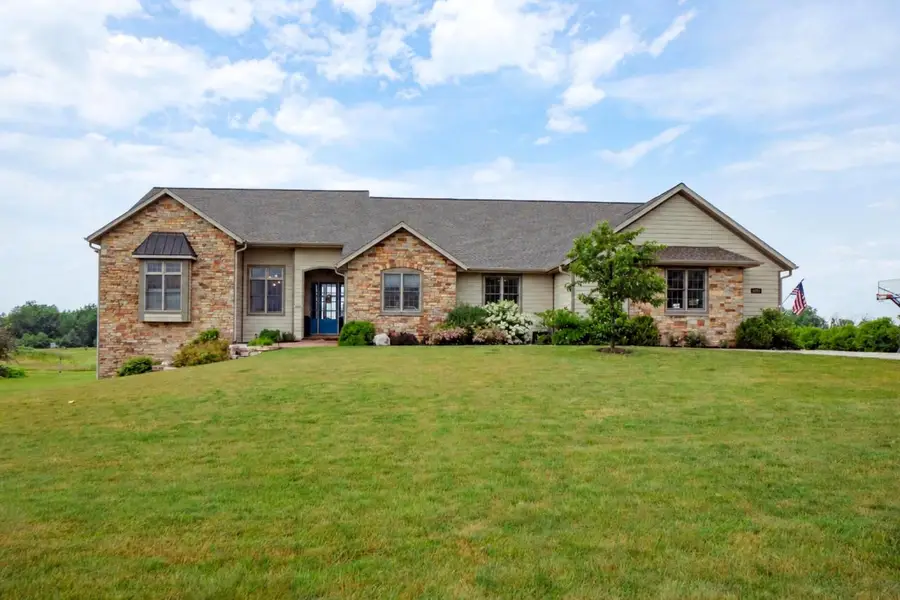 4268 S Woodcrest Ridge DRIVE, West Bend, WI 53095 - #2