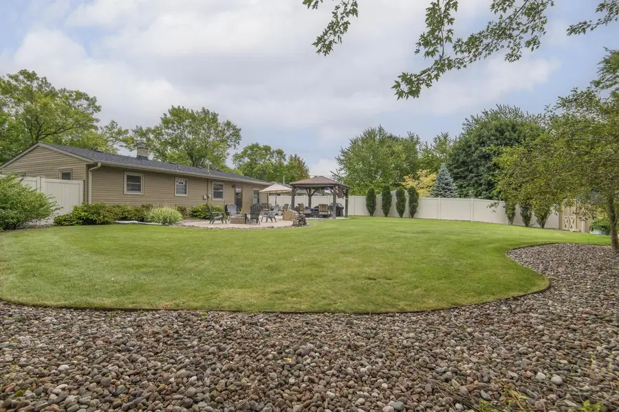 1261 Aldoro DRIVE, Waukesha, WI 53188 - #3
