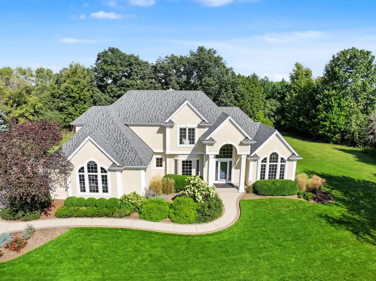 261 Steeple Pointe CIRCLE, Delafield, WI 53018 - #1
