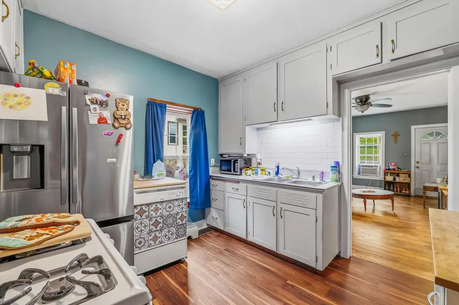 217 Leavens AVENUE #219, Sheboygan Falls, WI 53085 - #3