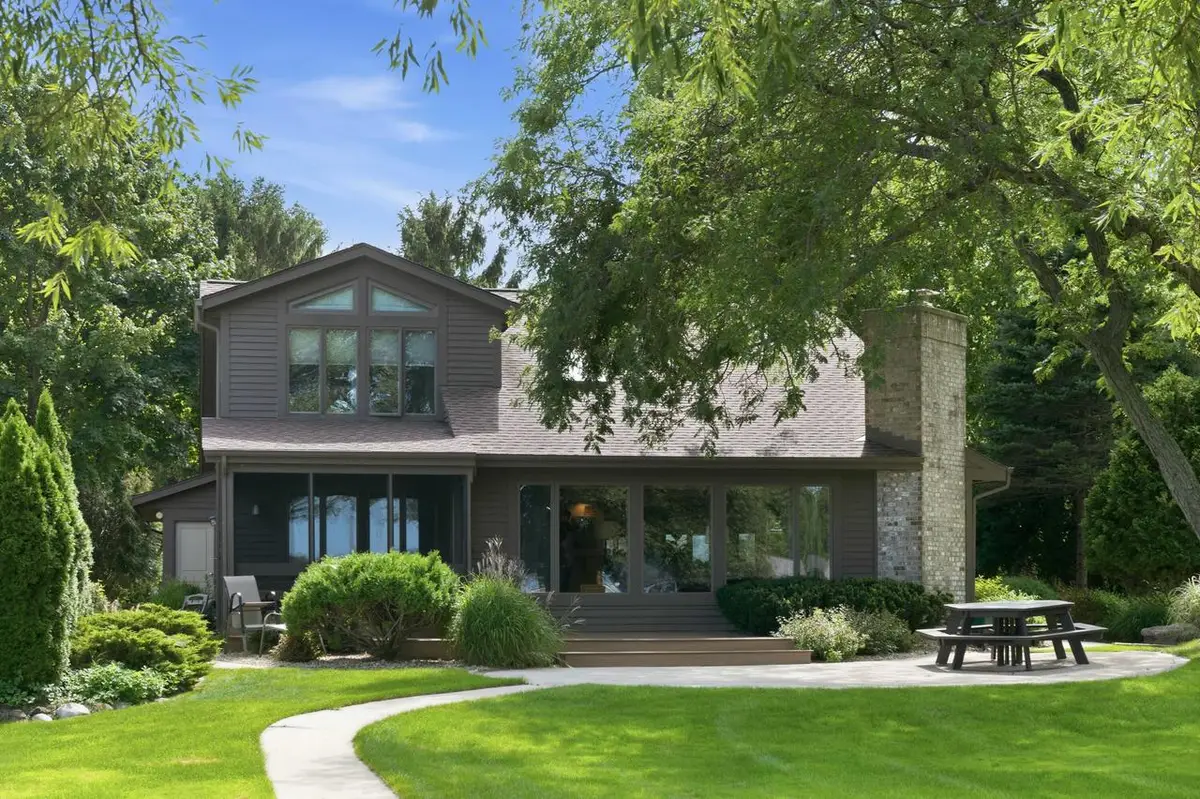 W277N2866 Oak STREET, Pewaukee, WI 53072 - #1