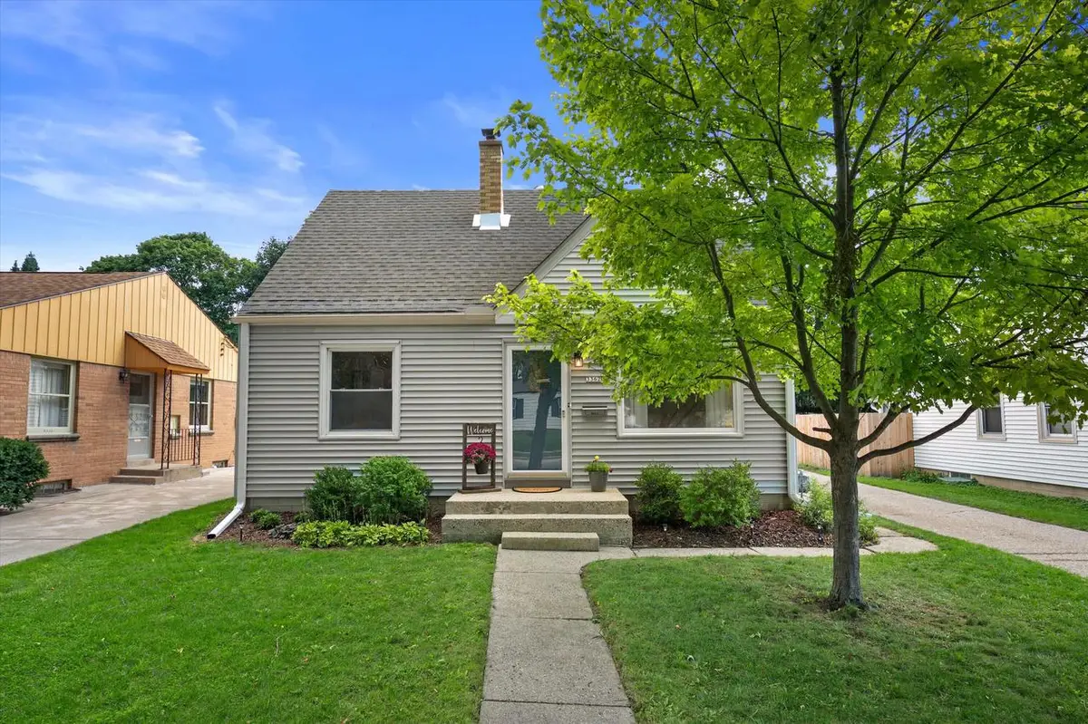 3362 N 97th STREET, Milwaukee, WI 53222 - #1
