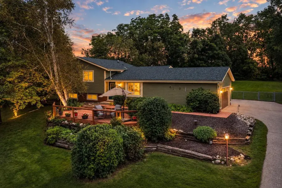 W242S7070 Cameron DRIVE, Waukesha, WI 53189 - #2