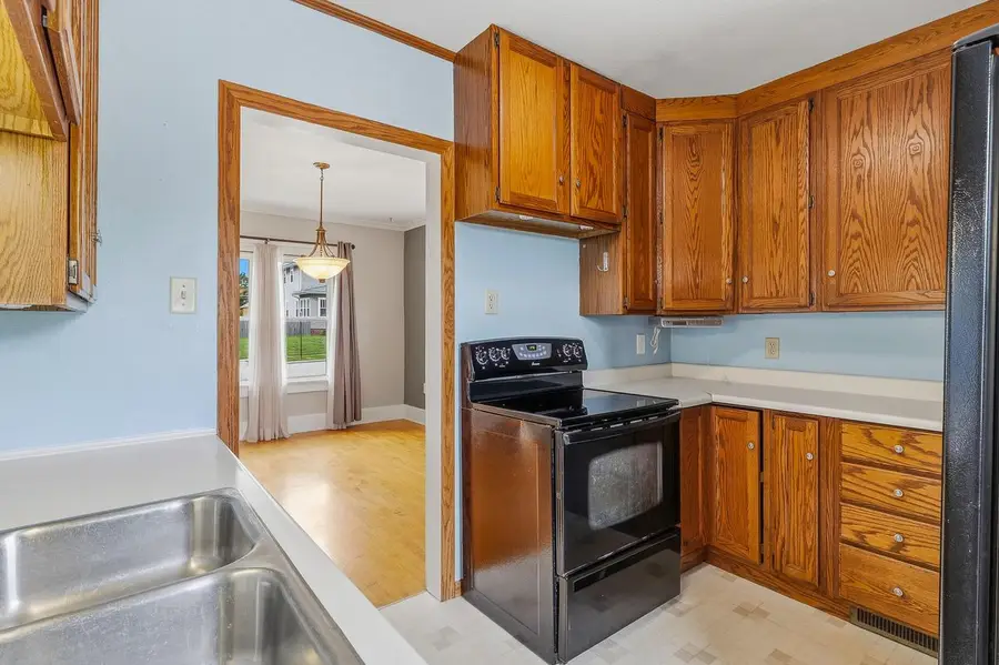 121 Hein AVENUE, Plymouth, WI 53073 - #3