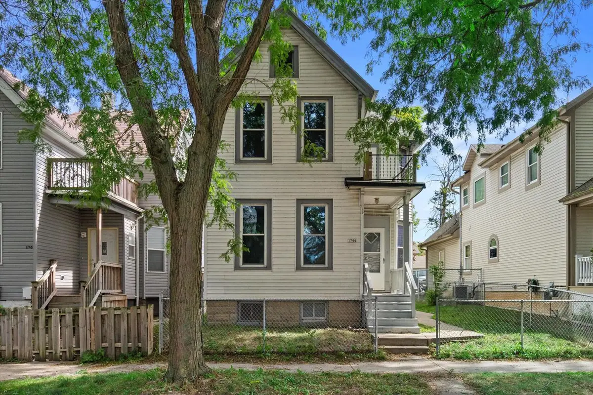 1744 N 18th STREET, Milwaukee, WI 53205 - #1
