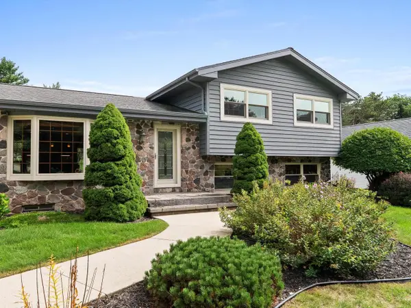 5048 River Heights DRIVE, Manitowoc, WI 54220
