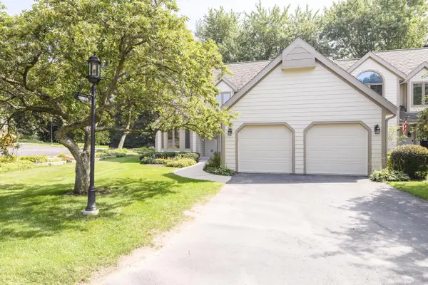 18465 St Andrew COURT #A, Brookfield, WI 53045