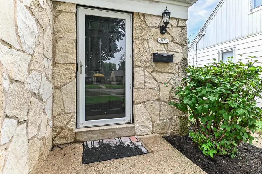 2950 N 91st STREET, Milwaukee, WI 53222 - #3