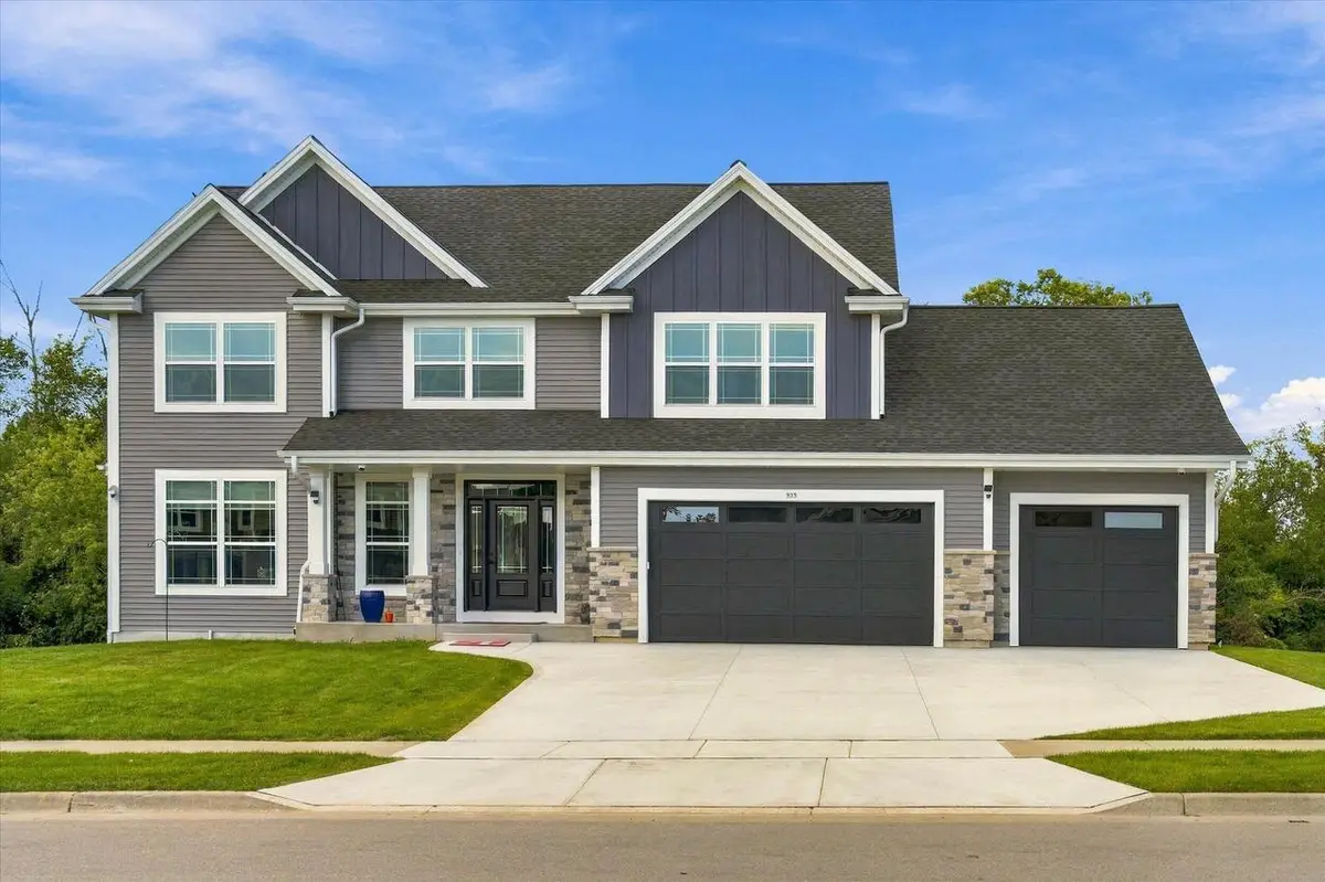 935 Kohlwey DRIVE, Grafton, WI 53024 - #1