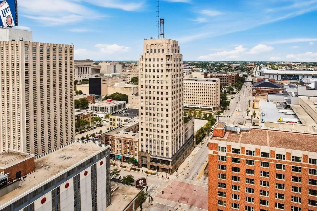 606 W Wisconsin AVENUE #1801, Milwaukee, WI 53203 - #1