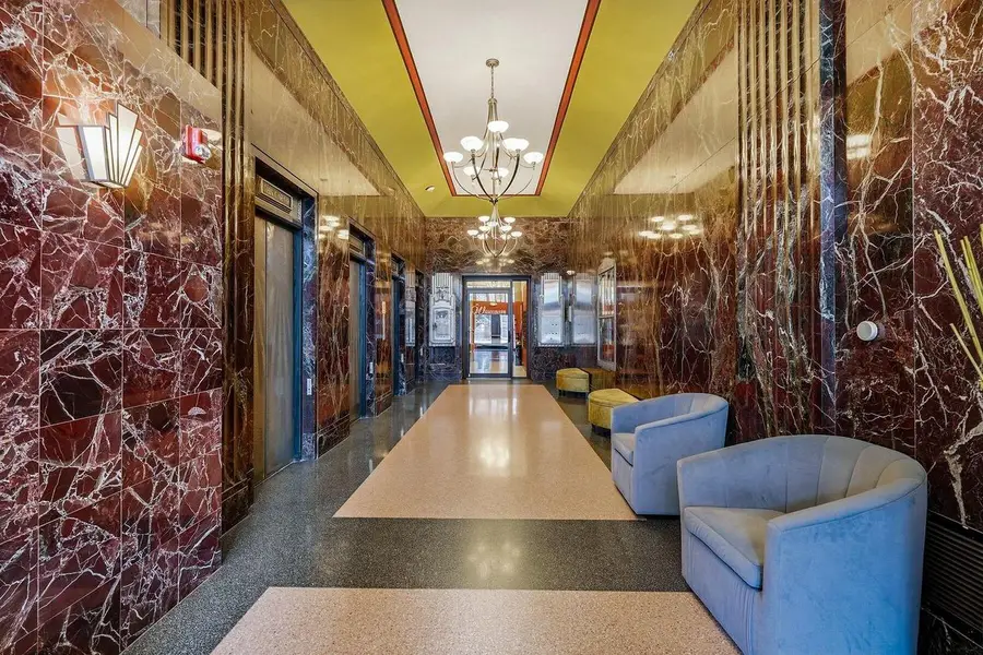 606 W Wisconsin AVENUE #1801, Milwaukee, WI 53203 - #2