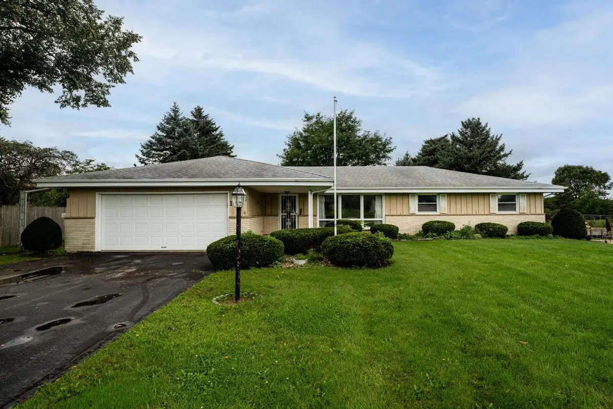 1638 Meadowlane AVENUE, Mount Pleasant, WI 53406 - #1