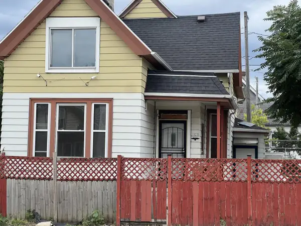 1023 W Greenfield AVENUE, Milwaukee, WI 53204