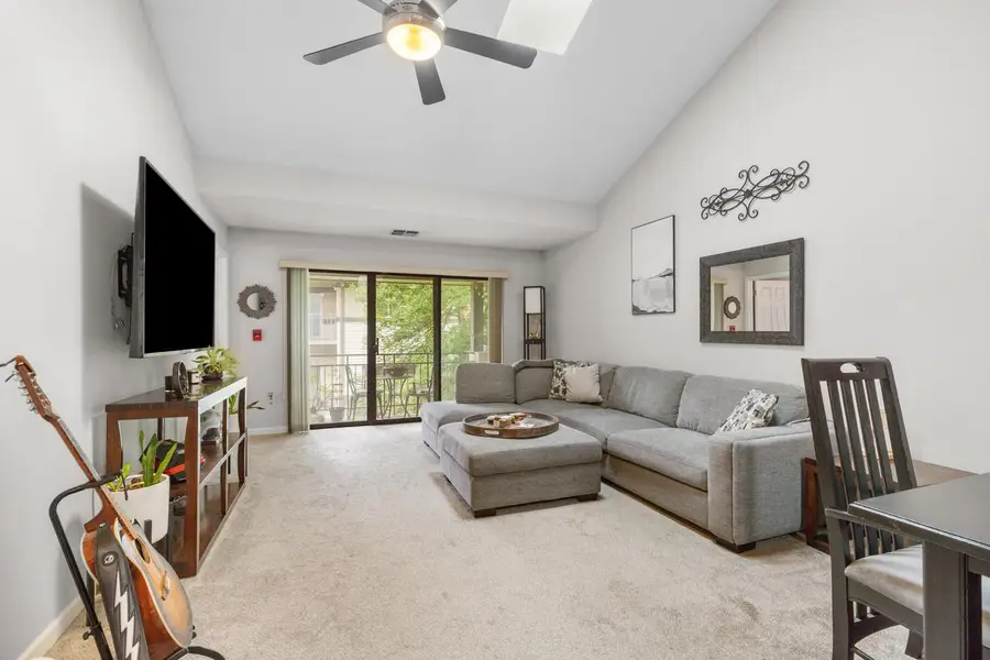 500 W Bender ROAD #13, Glendale, WI 53217 - #3