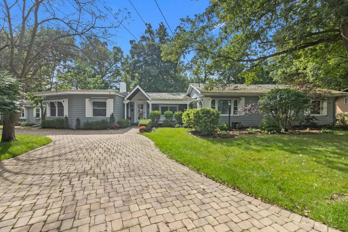 435 Forest DRIVE, Fontana, WI 53125 - #1
