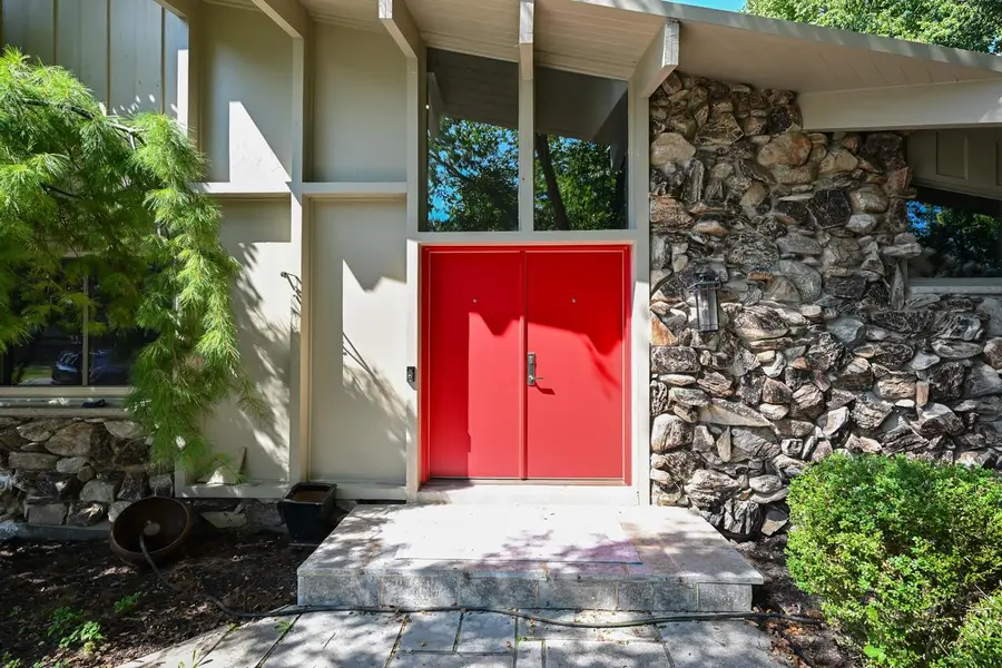 9484 N Fairway DRIVE, Bayside, WI 53217 - #2