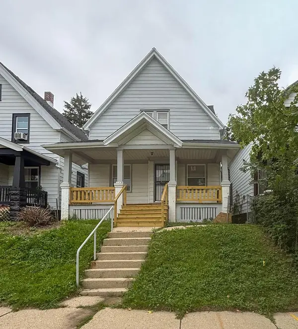 3142 N 15th STREET, Milwaukee, WI 53206