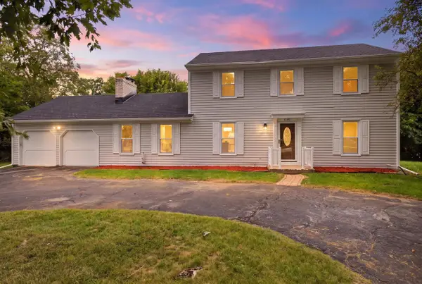 21195 Bramblewood TRAIL, Brookfield, WI 53045