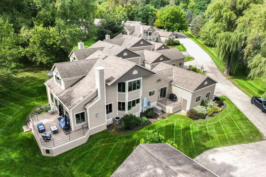 W304N2358 N Westwind DRIVE #5C, Pewaukee, WI 53072 - #2