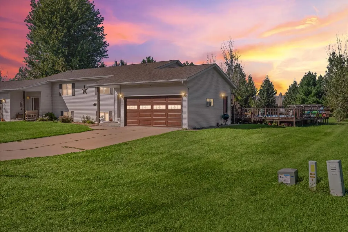W8326 Prairie Pine LANE, Onalaska, WI 54650 - #1