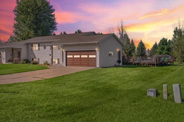 W8326 Prairie Pine LANE, Onalaska, WI 54650