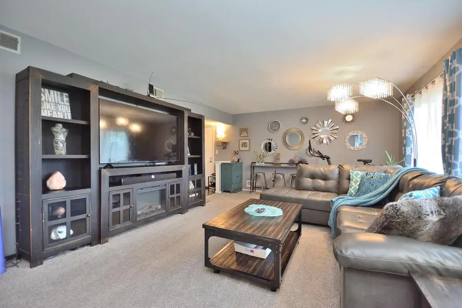 1190 Pilgrim PARKWAY, Elm Grove, WI 53122 - #2