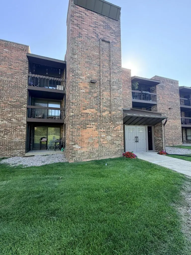 9002 W Lisbon AVENUE #109, Milwaukee, WI 53222 - #3