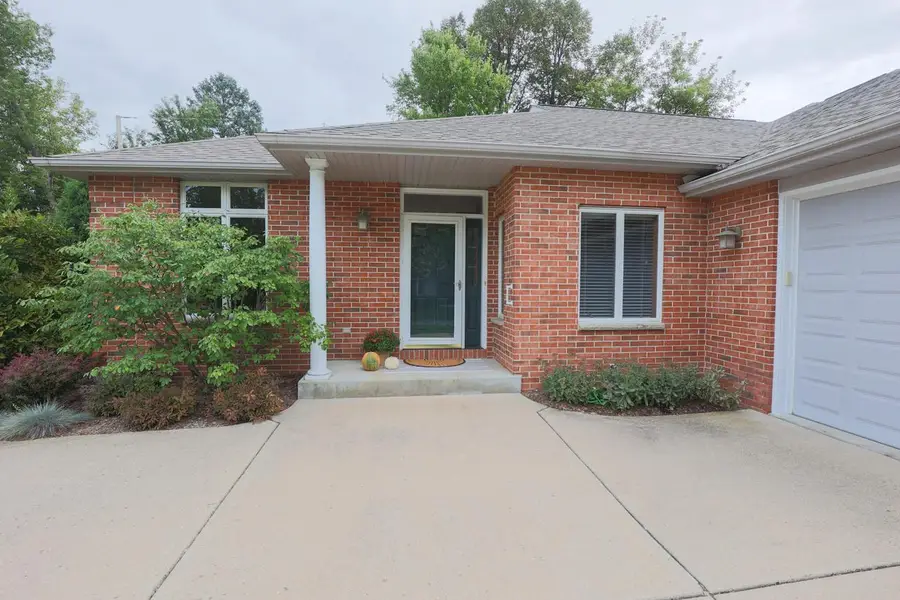 212 Thorngate COURT #8, Burlington, WI 53105 - #3