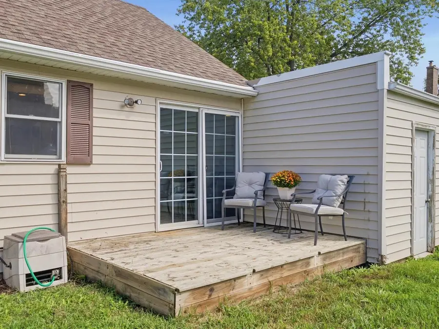527 Schwartz STREET, Plymouth, WI 53073 - #3