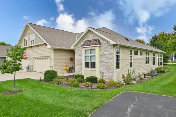 918 Foxland PLACE #30, West Bend, WI 53095