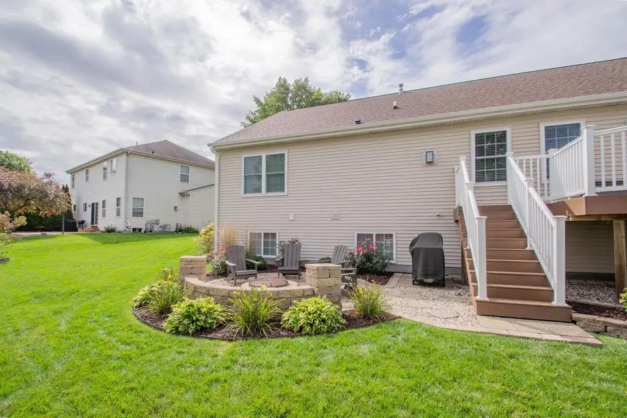 435 Crestwood DRIVE, Johnson Creek, WI 53038 - #2
