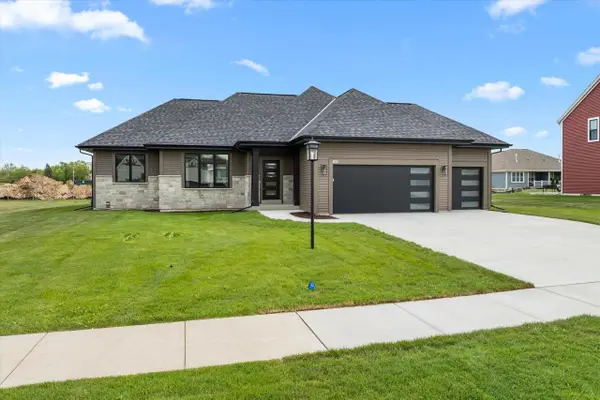 1564 Fairwinds BOULEVARD #Lt17, Mukwonago, WI 53149
