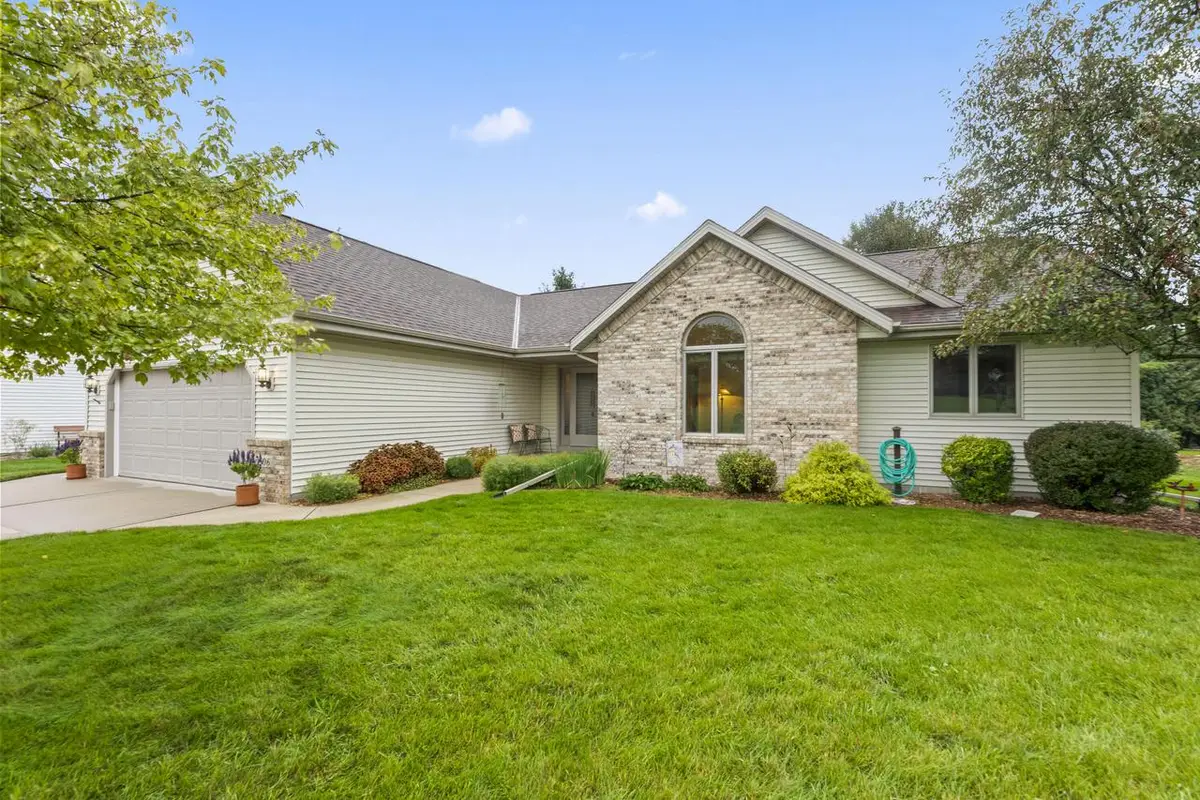 506 E Rossman STREET, Hartford, WI 53027 - #1