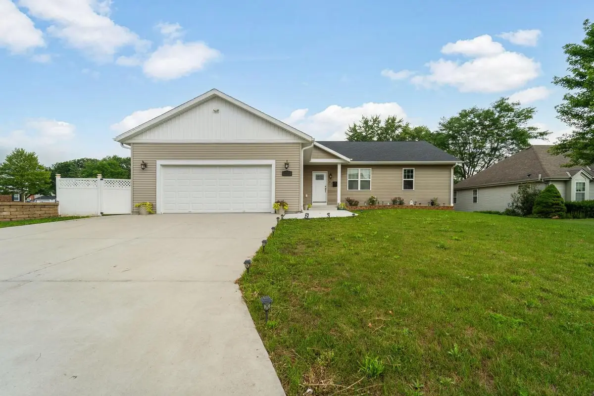 9022 W Stuth AVENUE, West Allis, WI 53227 - #1