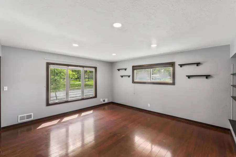 7306 W River Bend DRIVE, Milwaukee, WI 53219 - #3