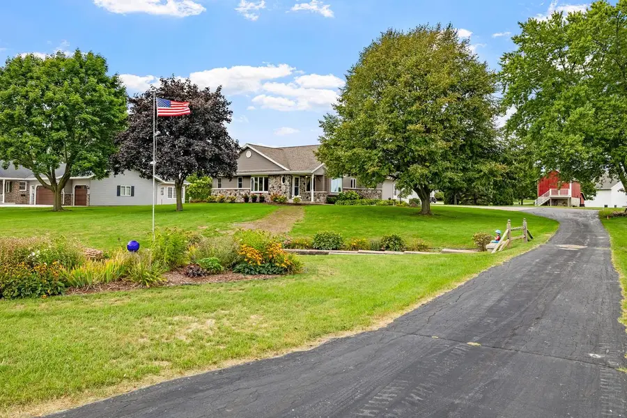 335 N Main STREET, Cedar Grove, WI 53013 - #3