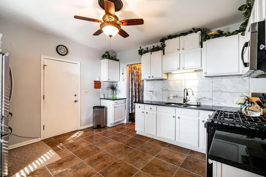 201 N 36th STREET, Milwaukee, WI 53208 - #2